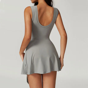 Macaquinho Feminino Beach Fit com Saia