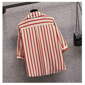 (Promoção Compre 1, Leve 2) Kit de Camisas Mirella: Listras Delicadas & Elegância em Dose Dupla!