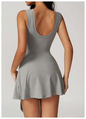 Macaquinho Feminino Beach Fit com Saia